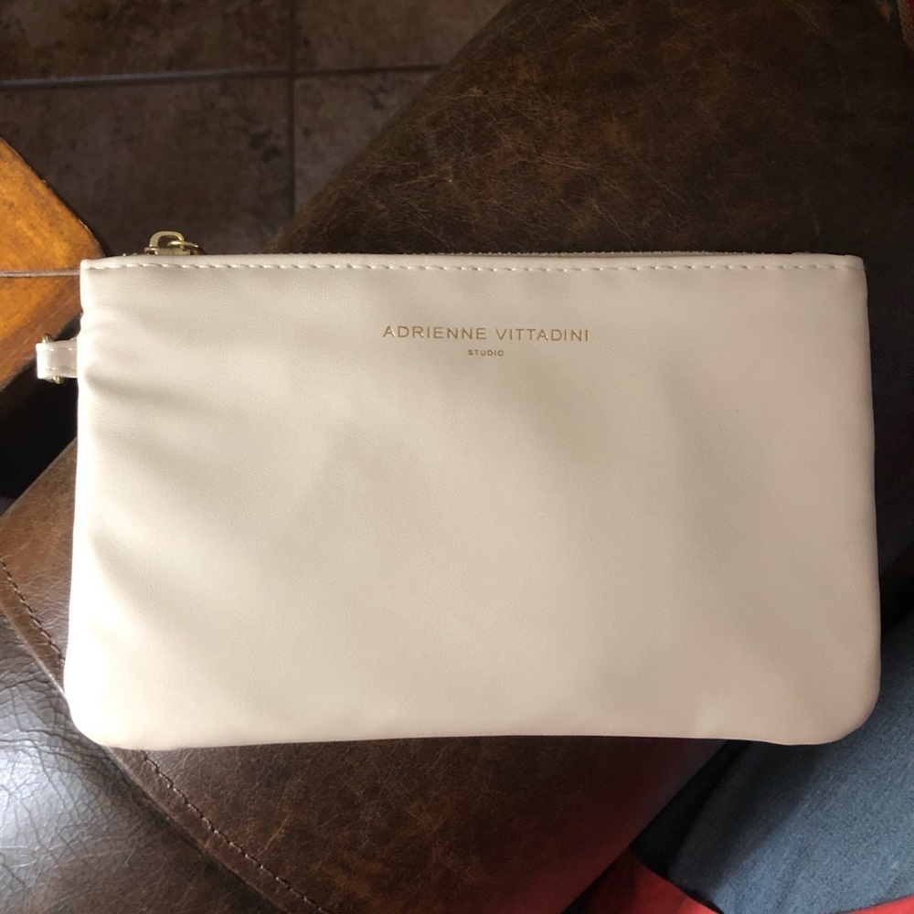 Clutch with USB charging battery